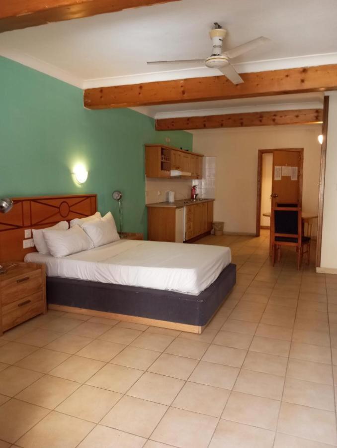 เดอะ ซานแอนตัน โฮเต็ล Aparthotel เซนต์พอลส์เบย์ ภายนอก รูปภาพ