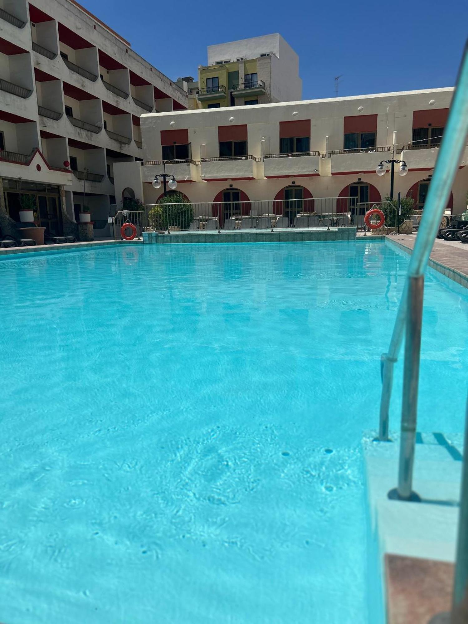 เดอะ ซานแอนตัน โฮเต็ล Aparthotel เซนต์พอลส์เบย์ ภายนอก รูปภาพ
